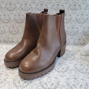 Mia Jody Block Heel Boot Sz 6